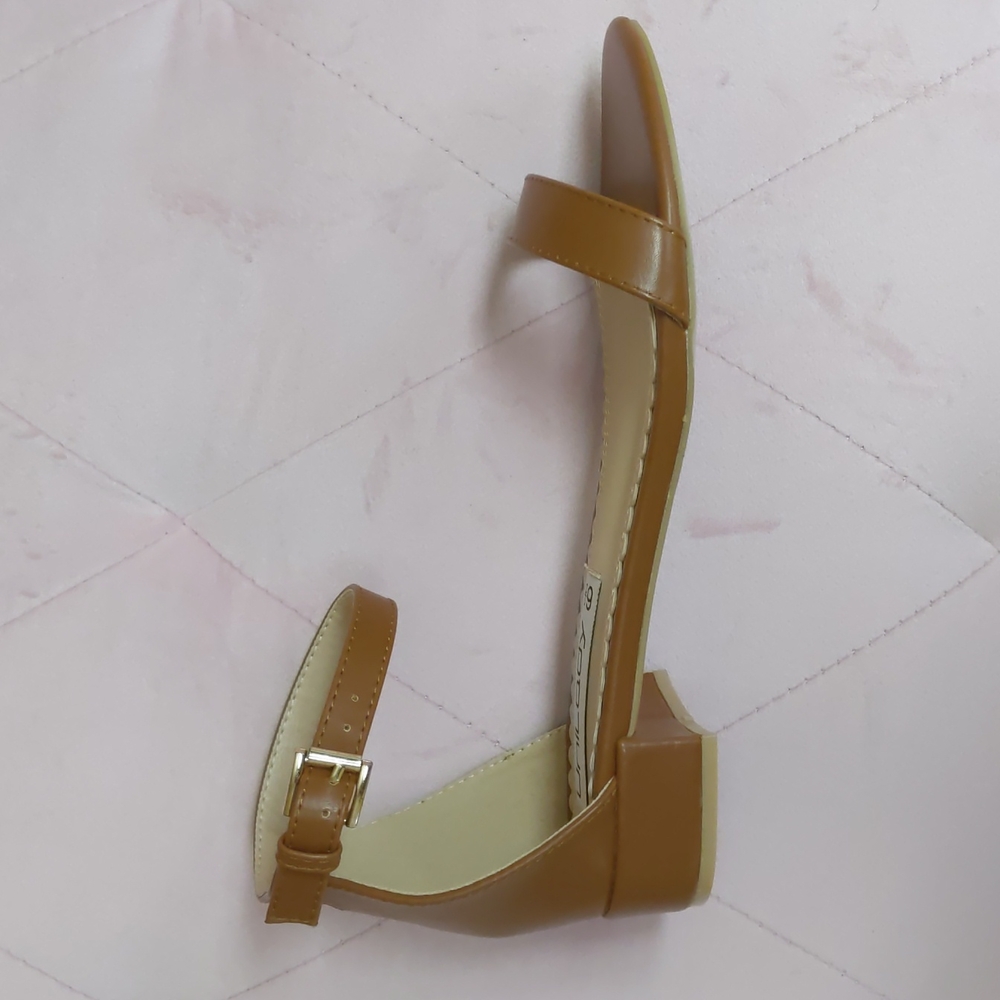 Ladies Flat Sandal